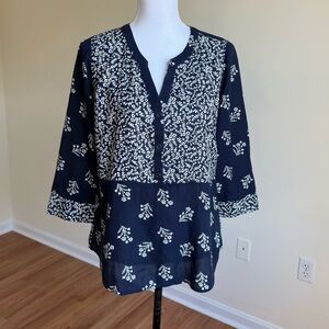 Lucky Brand || Womens 3/4 Sleeve Boho Navy and white floral blouse Sz M